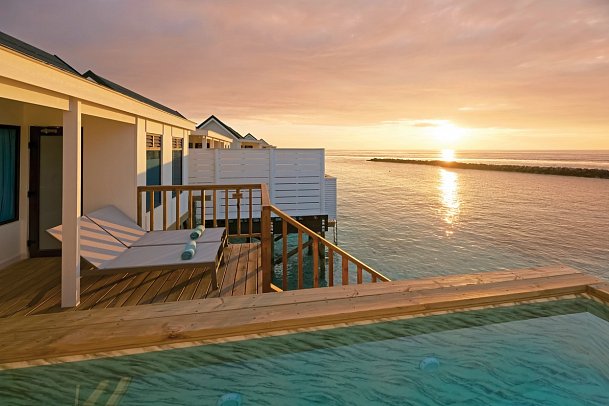 Sentido OBLU Helengeli - Wohnbeispiel Sunrise Water Villa with Pool (Zimmercodierung VX1)