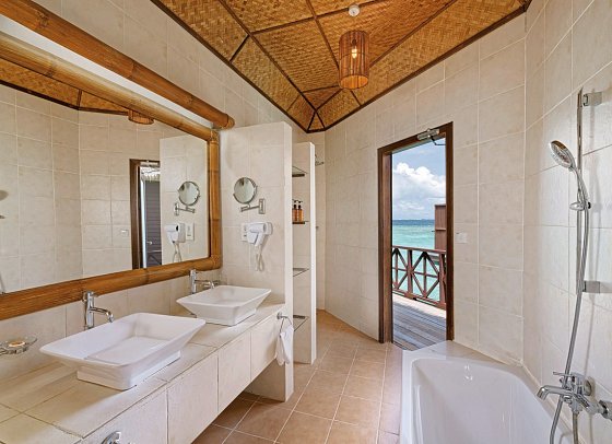 Thulhagiri Island Resort - Beispiel Bad Water Bungalow (Zimmercodierung BX1)