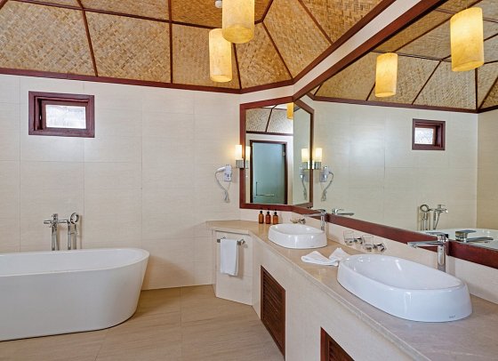 Thulhagiri Island Resort - Beispiel Bad Beach Bungalow (Zimmercodierung BB1)