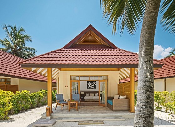 Niva Kurumba Maldives - Wohnbeispiel Beachfront Deluxe Bungalow (Zimmercodierung BD2)