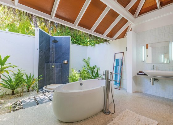Kandolhu Maldives - Wohnbeispiel Beach Villa (Zimmercodierung VB1)