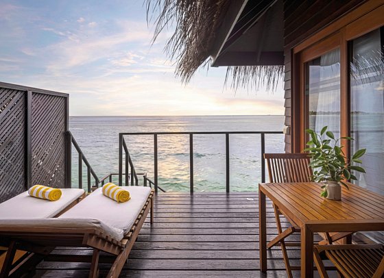 ADAARAN Select Hudhuranfushi - Beispiel Terrasse Ocean Villa (Zimmercodierungen VX1, VX2, VV2 & VV3)