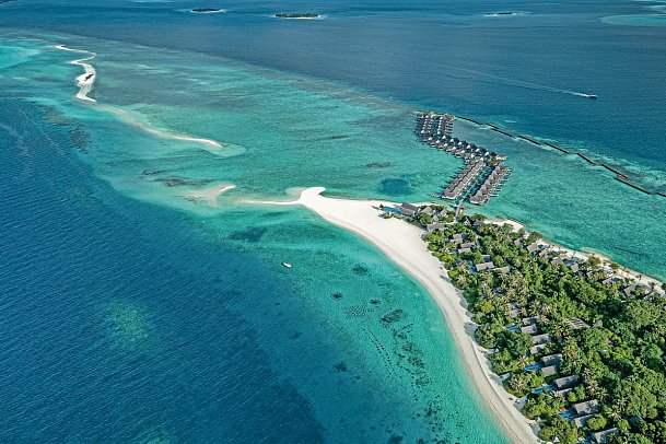 Four Seasons Resort Maldives at Landaa Giraavaru