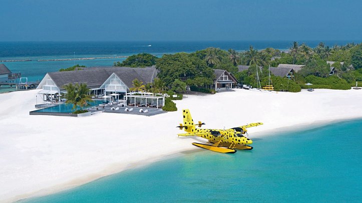 Four Seasons Resort Maldives at Landaa Giraavaru