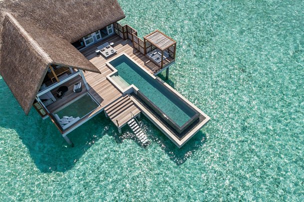 Four Seasons Resort Maldives at Landaa Giraavaru - Sunrise Water Villa Pool