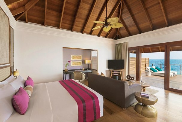Dusit Thani Maldives - Wohnbeispiel Overwater Pool Villa (Zimmercodierungen VO1 & VO7)