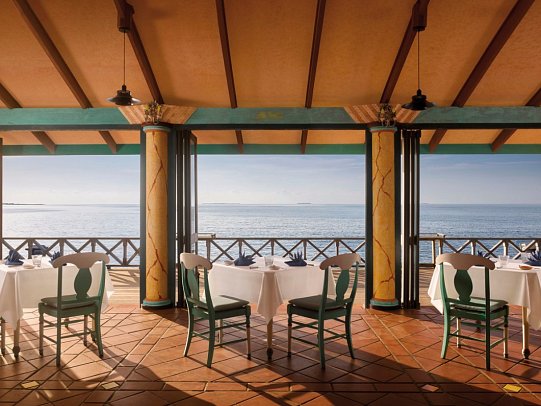 Villa Park Sun Island