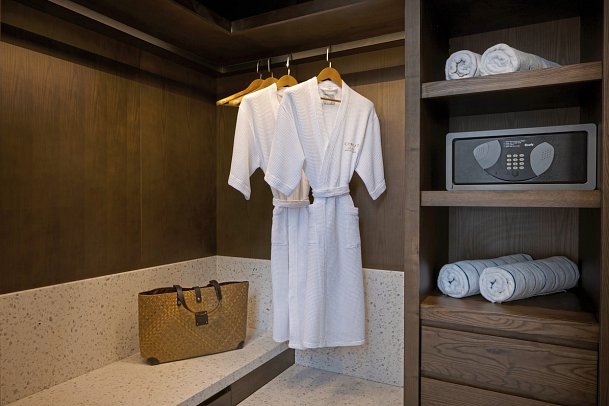 Conrad Maldives Rangali Island - Deluxe Water Villa Pool (Zimmercodierung VB5)