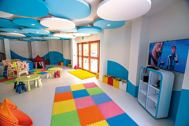 Holiday Inn Resort Kandooma Maldives