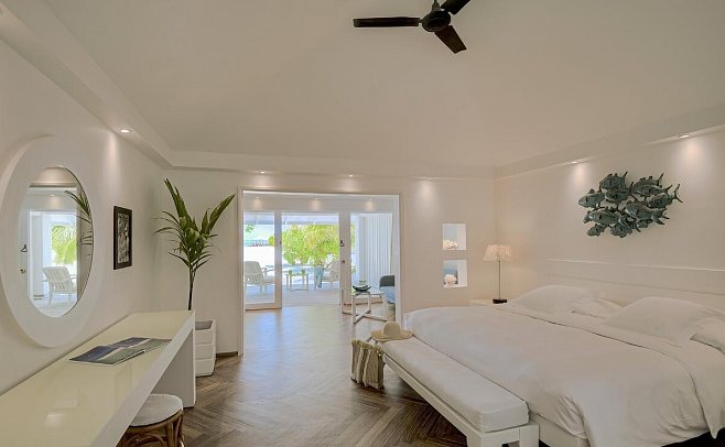Diamonds Thudufushi - Wohnbeispiel Beach Front Junior Suite (Zimmercodierung JB3)