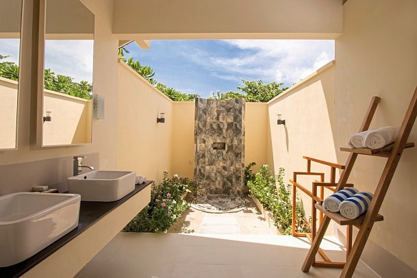 Hondaafushi Island Resort - Beispiel Bad Superior Beach Bungalow (Zimmercodierungen UB1, BB1 & FB1)