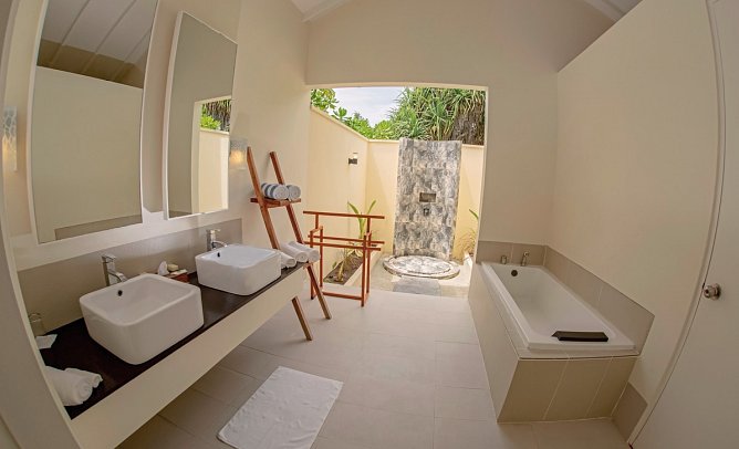 Hondaafushi Island Resort - Beispiel Bad Deluxe Beach Bungalow (Zimmercodierung BB2)