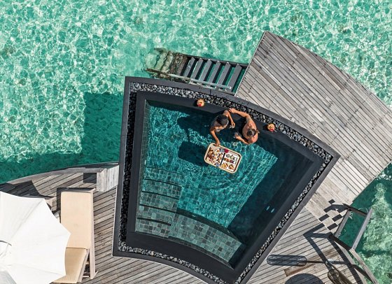 Constance Halaveli Maldives - Wohnbeispiel Water Villa with Pool (Zimmercodierungen VX1 & VX7)