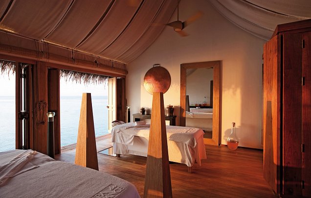 Constance Moofushi Maldives