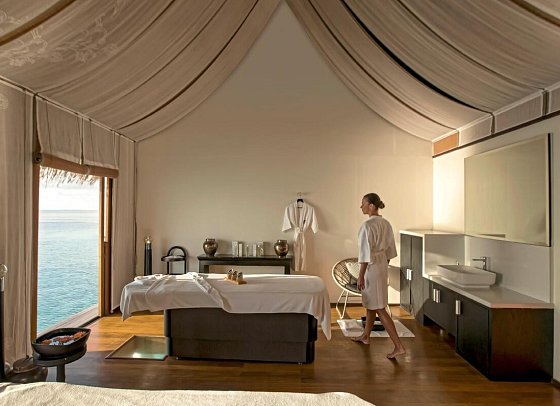 Constance Moofushi Maldives