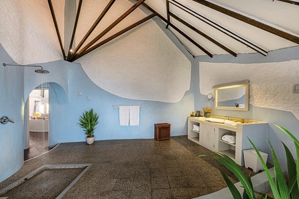 Nika Island Resort & Spa - Beispiel Bad Beach Villa (Zimmercodierungen VB1 & FB1)