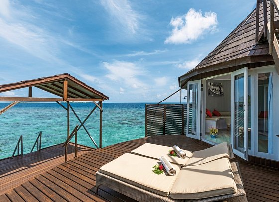 Nika Island Resort & Spa - Wohnbeispiel Water Villa (Zimmercodierung VX1)