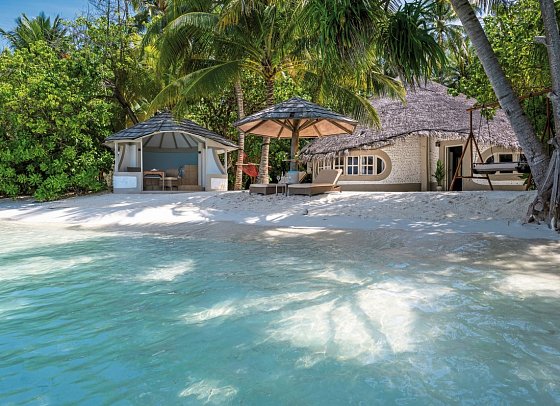 Nika Island Resort & Spa - Wohnbeispiel Beach Villa (Zimmercodierungen VB1 & VB7)