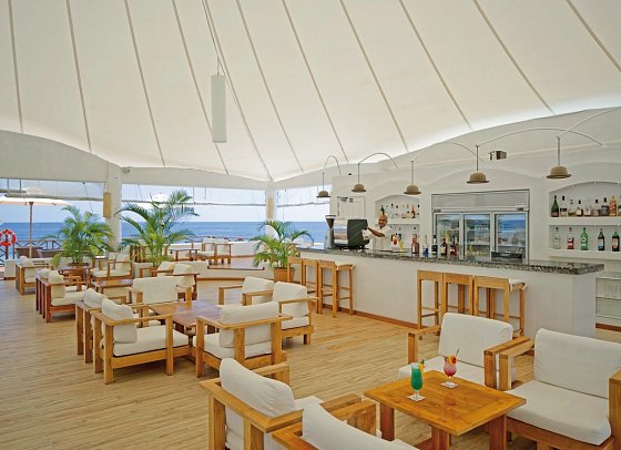 Safari Island Resort & Spa