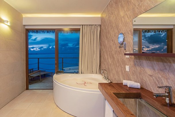 Cocoon Maldives - Beispiel Bad Lagoon Suite (Zimmercodierungen WX3 & WX2)