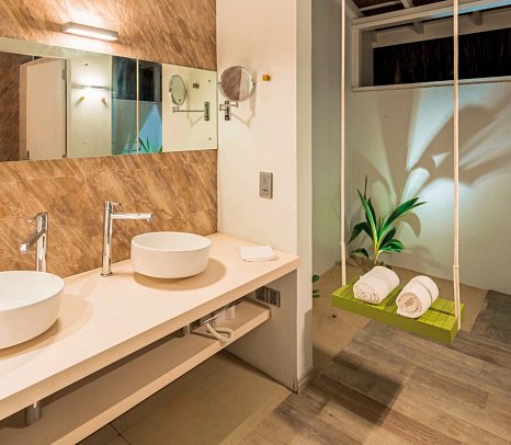 Cocoon Maldives - Beispiel Bad Beach Villa (Zimmercodierungen VB1 & FB1)