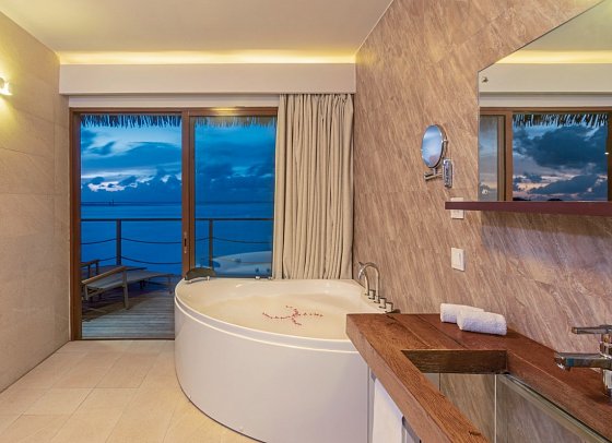 Cocoon Maldives - Beispiel Bad Lagoon Suite (Zimmercodierungen WX3 & WX2)