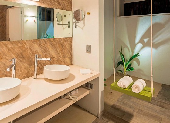 Cocoon Maldives - Beispiel Bad Beach Villa (Zimmercodierungen VB1 & FB1)
