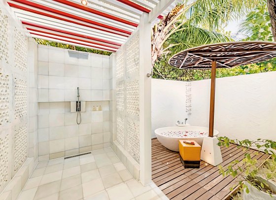OZEN LIFE Maadhoo - Beispiel Bad Earth Pool Pavilion (Zimmercodierung WB1)