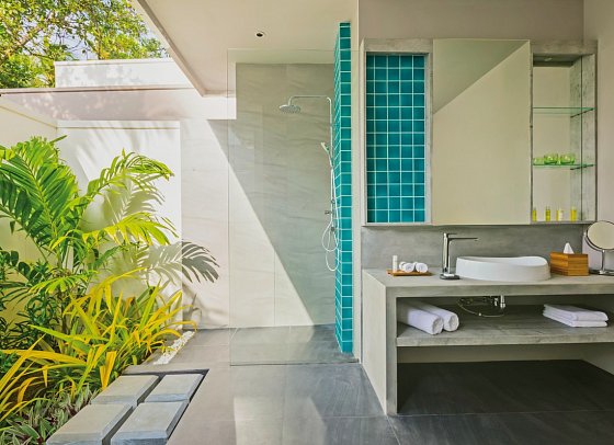 Niva Dhigali Maldives - Beispiel Bad Deluxe Beach Bungalow (Zimmercodierung BB2)
