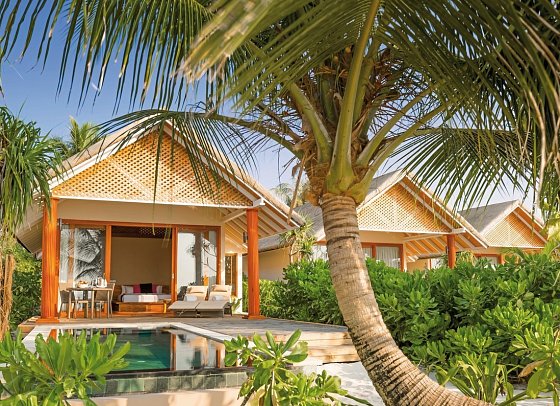 Kudafushi Resort & Spa - Wohnbeispiel Beach Villa with Pool (Zimmercodierungen VB2 & VH3)