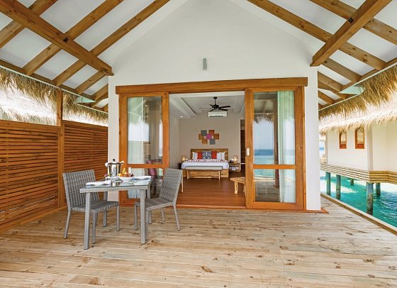 Kudafushi Resort & Spa - Wohnbeispiel Water Villa (Zimmercodierungen VX1 & VH2)