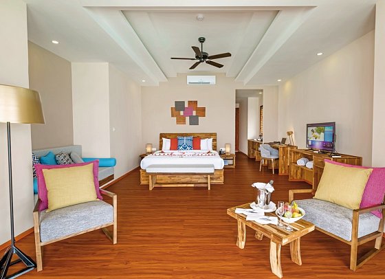 Kudafushi Resort & Spa - Wohnbeispiel Water Villa (Zimmercodierungen VX1 & VH2)