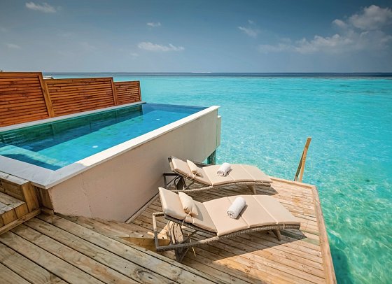 Kudafushi Resort & Spa - Wohnbeispiel Water Villa with Pool (Zimmercodierungen VX2 & VH4)