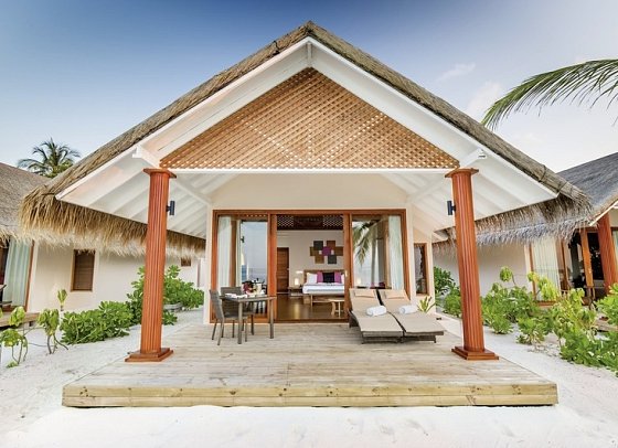 Kudafushi Resort & Spa - Wohnbeispiel Beach Villa (Zimmercodierungen VB1 & VH1)