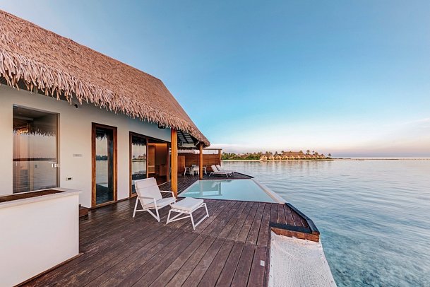 Cinnamon Velifushi Maldives - Wohnbeispiel Water Suite with Pool (Zimmercodierung WX1)