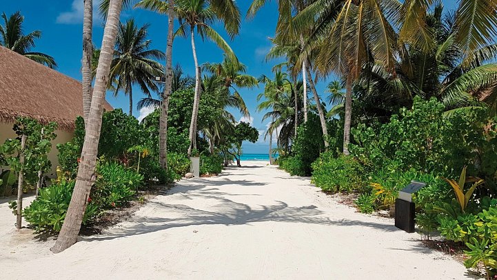 Cinnamon Velifushi Maldives