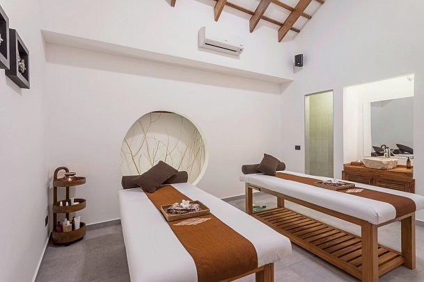 Cinnamon Velifushi Maldives