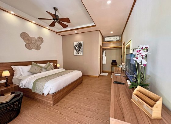 Brennia Kottefaru - Wohnbeispiel Bougainvilla Garden Room (Zimmercodierungen UG1 & UG7)