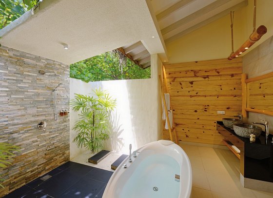 You&Me Maldives - Beispiel Bad Beach Suite Pool (Zimmercodierungen WB1 & WB7)