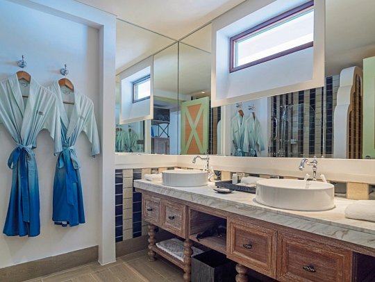 SAii Lagoon Maldives, Curio Collection by Hilton - Beispiel Bad Beach Room (Zimmercodierungen UB1 & UB2)