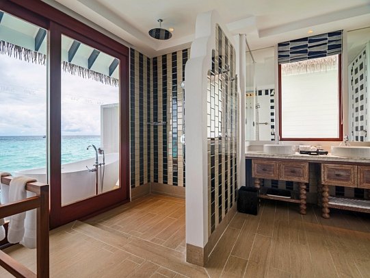 SAii Lagoon Maldives, Curio Collection by Hilton - Beispiel Bad Overwater Villa (Zimmercodierung VX1)
