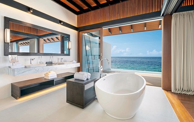 The Westin Maldives Miriandhoo Resort - Beispiel Bad Overwater Villa Pool (Zimmercodierung VX2)