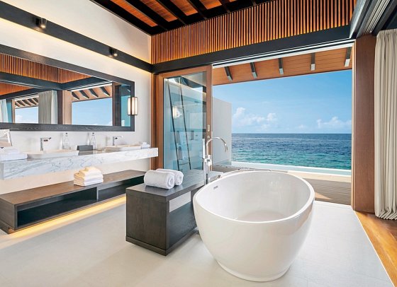 The Westin Maldives Miriandhoo Resort - Beispiel Bad Overwater Villa Pool (Zimmercodierung VX2)