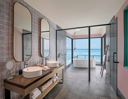 Le Méridien Maldives Resort & Spa - Beispiel Bad Overwater Villa with Pool (Zimmercodierung VX3)