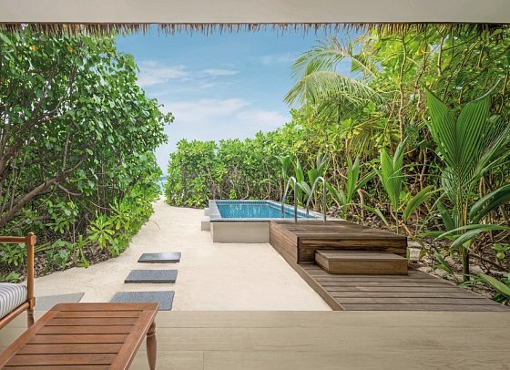 Le Méridien Maldives Resort & Spa - Wohnbeispiel Beach Villa with Pool (Zimmercodierung VB3)