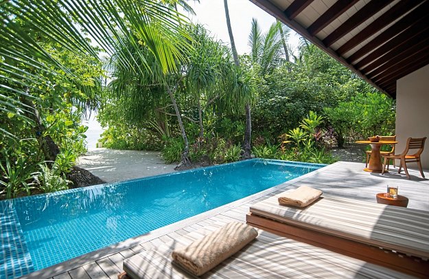 The Residence Maldives at Dhigurah - Wohnbeispiel Deluxe Beach Pool Villa (Zimmercodierungen VB3 & VB4)