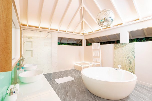 The Standard, Maldives - Beispiel Bad Ocean Beach Villa with Pool (Zimmercodierung VB1)