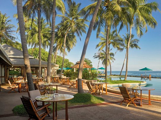 Royal Island Resort & Spa