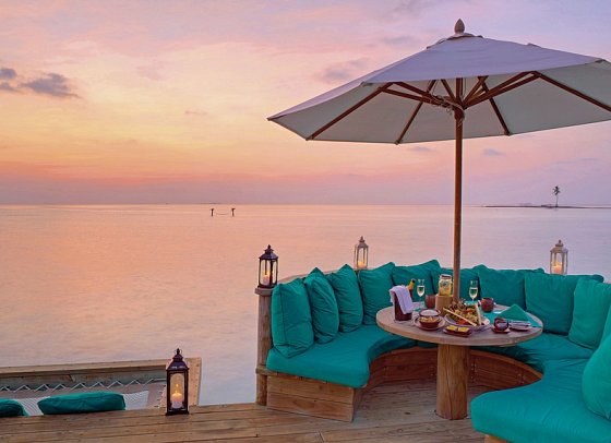 Gili Lankanfushi Maldives - Over Water Bar