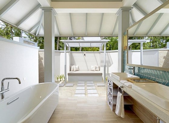 Sun Siyam Olhuveli Maldives - Beispiel Bad Grand Beach Suite with Pool (Zimmercodierungen WB1 & WV1)